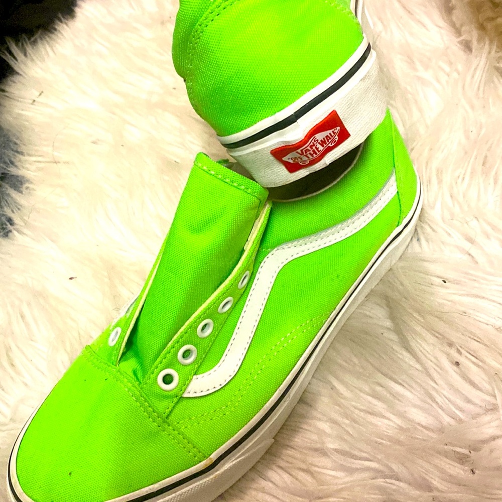 Unisex women 9.5 men’s 8